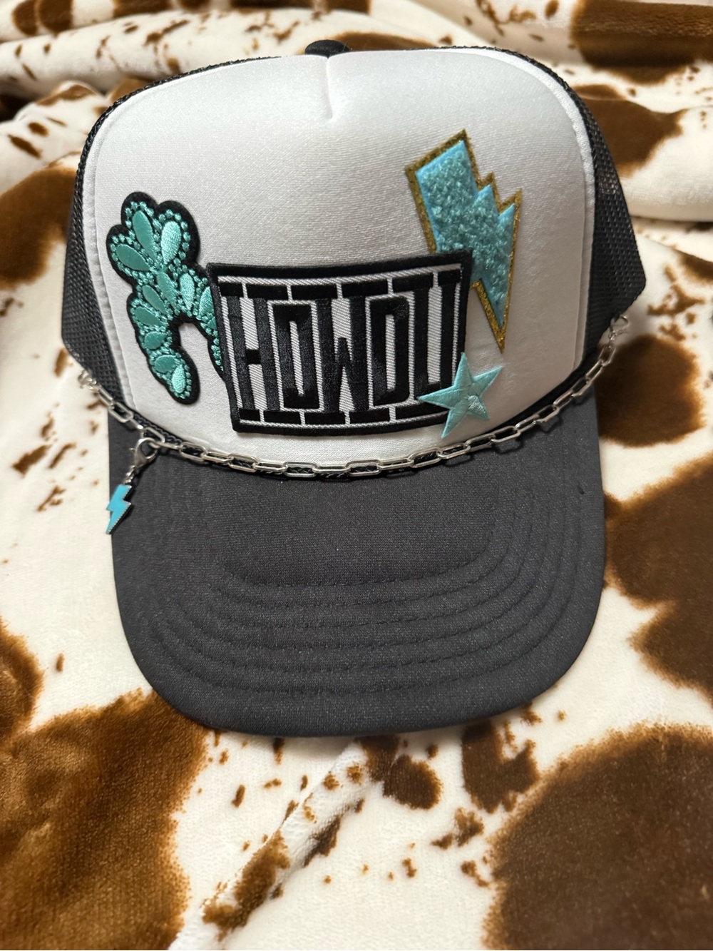 “Howdy” Trucker Hat